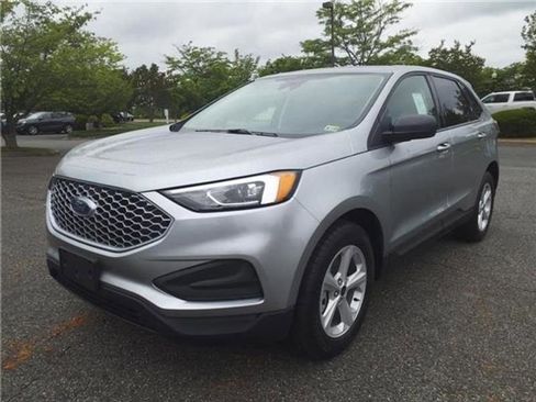 Used 2024 Ford Edge SE image 16