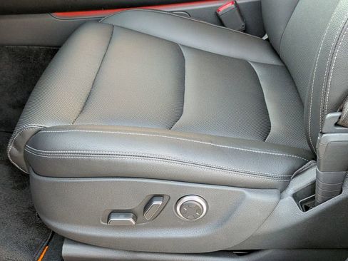 New 2026 Genesis GV70 2.5T AWD/4WD image 14