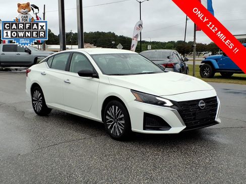 Used 2025 Nissan Altima 2.5 SV AWD/4WD image 7