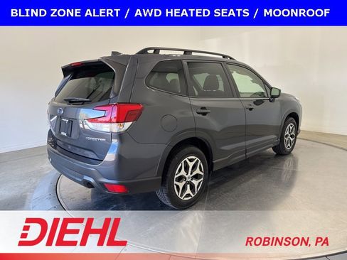 Used 2022 Subaru Forester Premium image 7