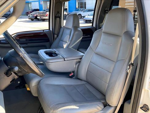 Used 2006 Ford F350 Lariat image 8