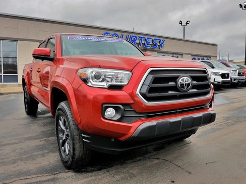 Used 2023 Toyota Tacoma SR5 image 2