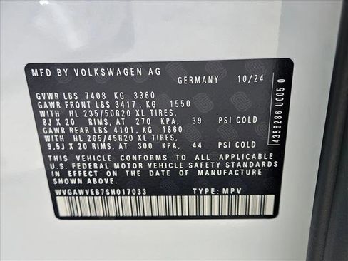 New 2025 Volkswagen ID. Buzz Pro S image 18