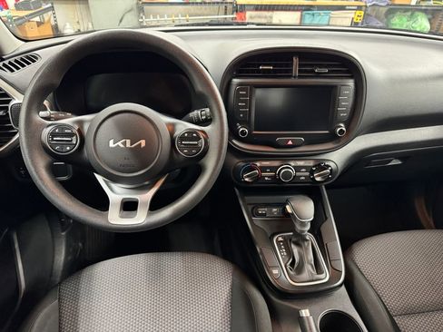Used 2024 Kia Soul LX w/ Option Group 015 image 18