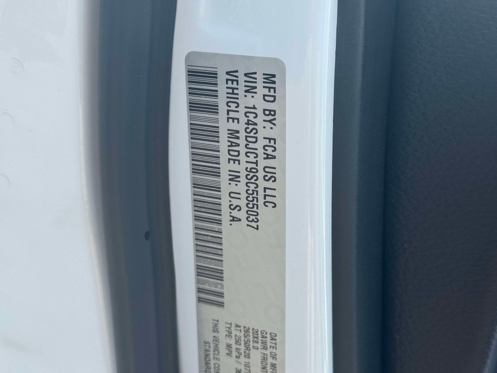 Used 2025 Dodge Durango R/T AWD/4WD image 32
