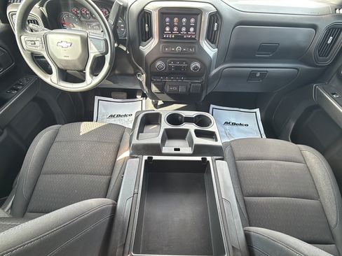 Used 2025 Chevrolet Silverado 1500 Custom w/ Turbomax Blackout Package AWD/4WD image 38
