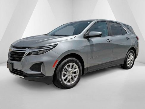 Used 2024 Chevrolet Equinox LT FWD image 3