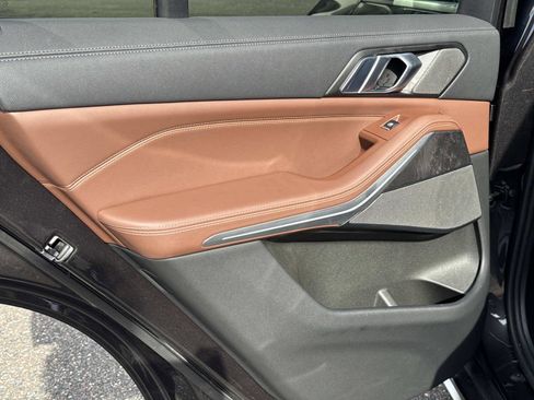 Used 2023 BMW X5 sDrive40i w/ Premium Package image 12