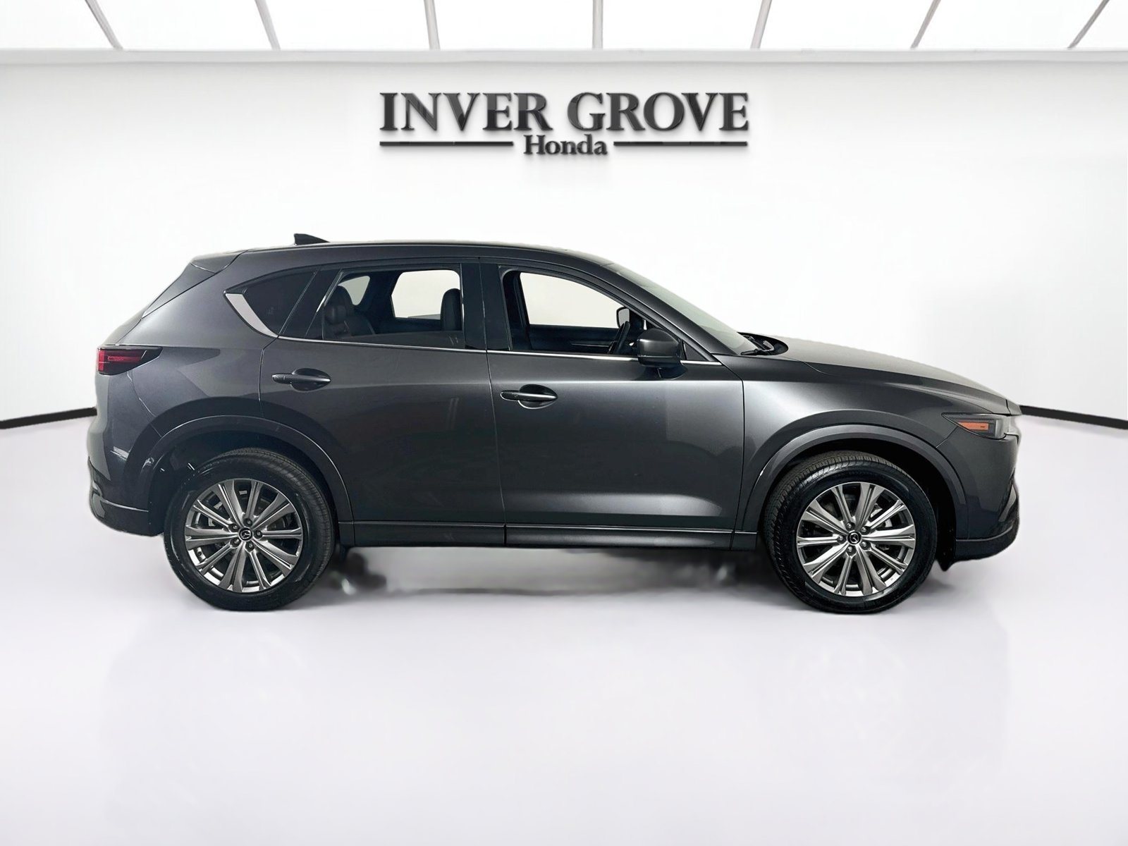 Used 2023 MAZDA CX-5 Signature AWD/4WD image 4