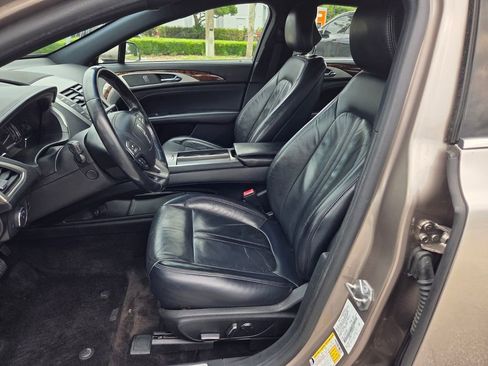 Used 2019 Lincoln MKZ Reserve FWD image 11