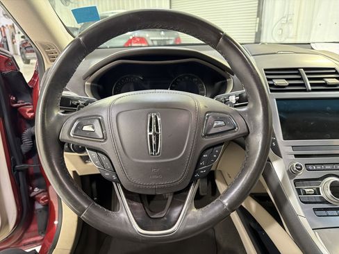 Used 2019 Lincoln MKZ Reserve image 16