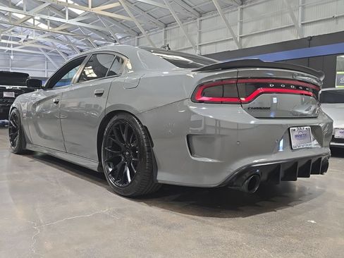 Used 2018 Dodge Charger R/T Scat Pack w/ Dynamics Package RWD image 11