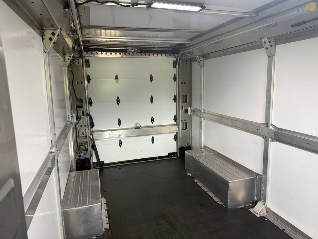 Used 2024 Chevrolet Brightdrop 600 w/ Commercial Equipment Package AWD/4WD image 22
