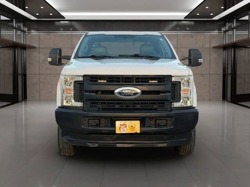 Used 2019 Ford F250 XL w/ Power Equipment Group image 2