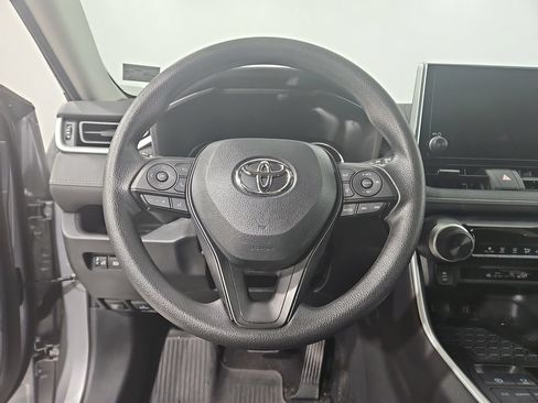 Used 2024 Toyota RAV4 LE AWD/4WD image 15