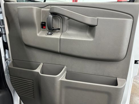 New 2025 GMC Savana 3500 Extended w/ Driver Convenience Package image 17