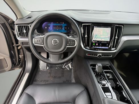 Used 2024 Volvo S60 B5 Core FWD image 24