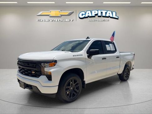 Used 2025 Chevrolet Silverado 1500 Custom AWD/4WD image 1