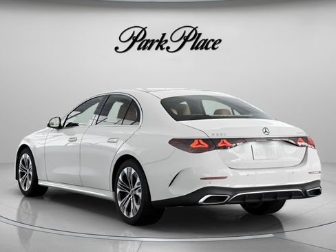 New 2026 Mercedes-Benz E 350 4MATIC Sedan image 14