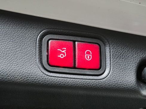 Used 2019 Mercedes-Benz E 63 AMG S image 32
