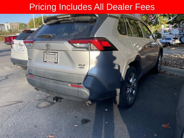 Used 2021 Toyota RAV4 XLE Premium AWD/4WD image 9