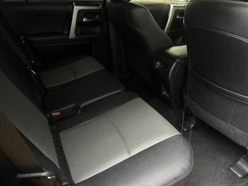 Used 2022 Toyota 4Runner SR5 Premium w/ Moonroof Package image 18