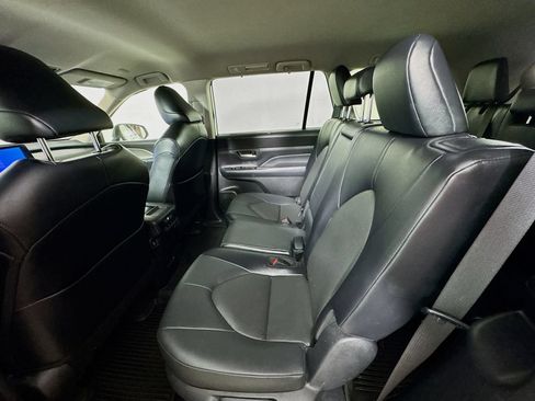 Certified 2024 Toyota Grand Highlander AWD image 22