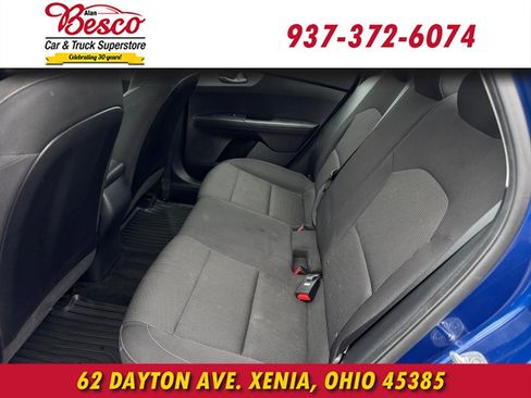 Used 2019 Kia Forte LXS FWD image 9