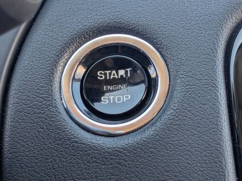 Used 2019 Jaguar XJ R-Sport image 30