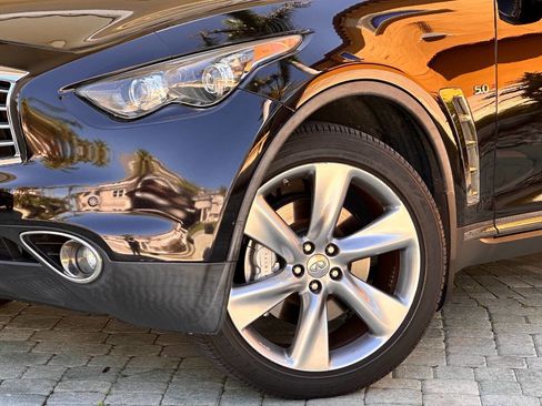 Used 2014 INFINITI QX70 AWD w/ Sport Technology Package image 3