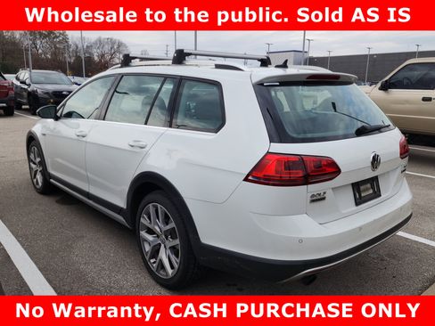 Used 2017 Volkswagen Golf Alltrack SEL image 5