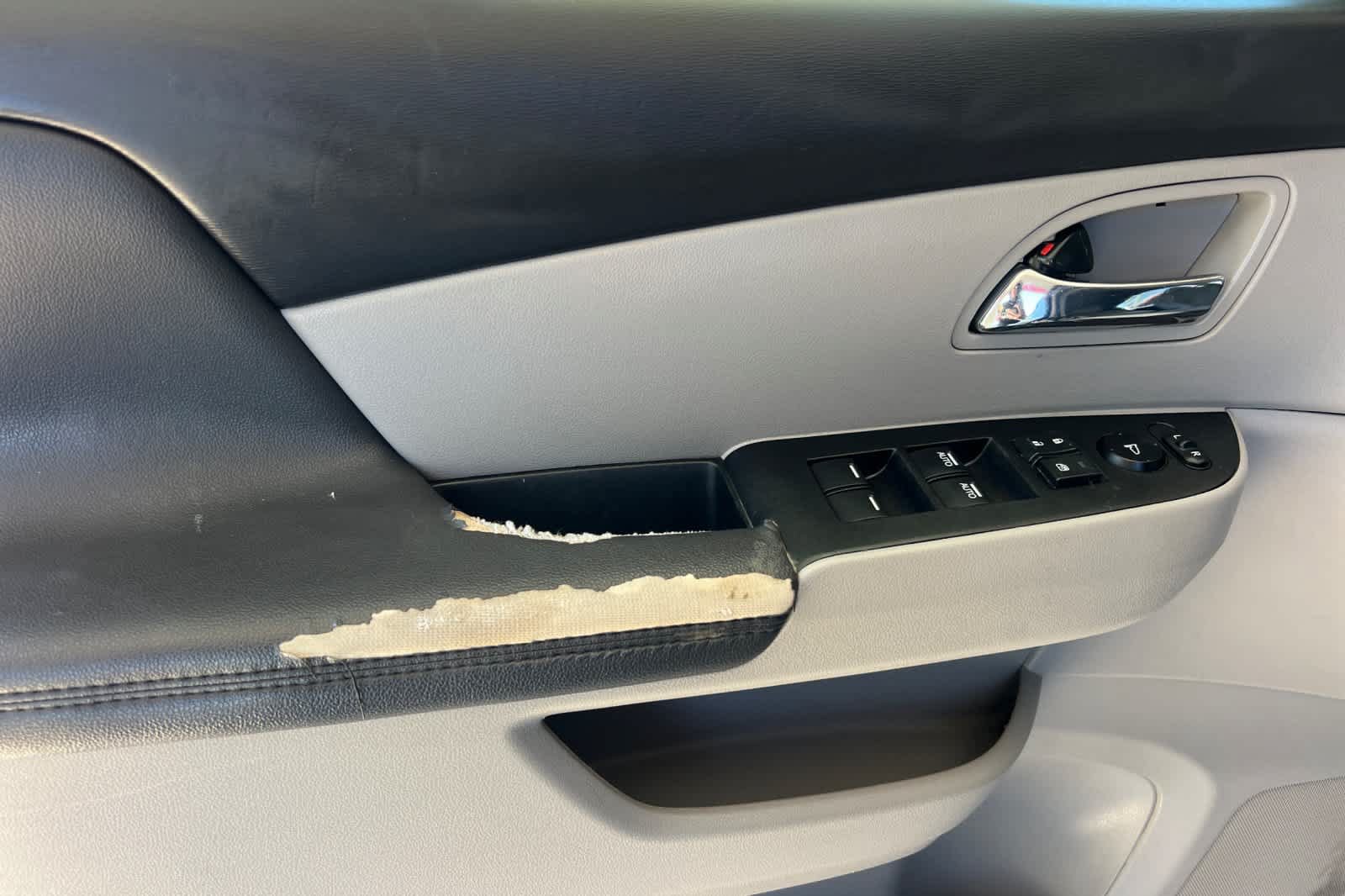 Used 2016 Honda Odyssey SE image 12