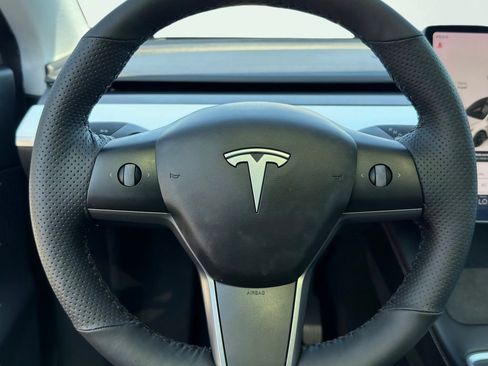 Used 2021 Tesla Model Y Long Range AWD/4WD image 51