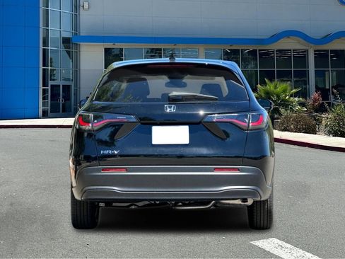 New 2026 Honda HR-V LX image 9