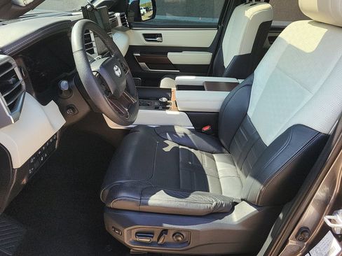 Used 2024 Toyota Sequoia Capstone AWD/4WD image 20