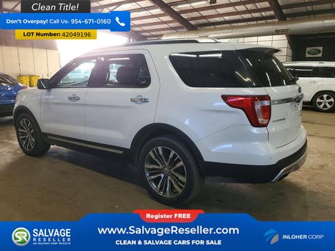 Used 2016 Ford Explorer Platinum image 3