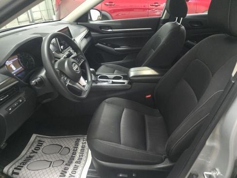 Used 2023 Nissan Altima 2.5 SV image 16