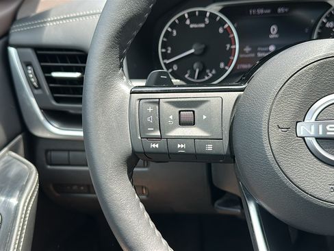 Certified 2023 Nissan Rogue SV w/ SV Premium B Package AWD/4WD image 15