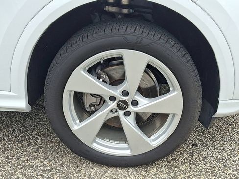 Certified 2025 Audi Q5 Premium w/ Premium Plus AWD/4WD image 8