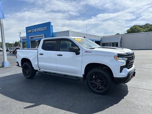 Used 2023 Chevrolet Silverado 1500 LT Trail Boss w/ Protection Package AWD/4WD image 1