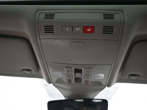 Used 2024 Volkswagen Jetta SE FWD image 27