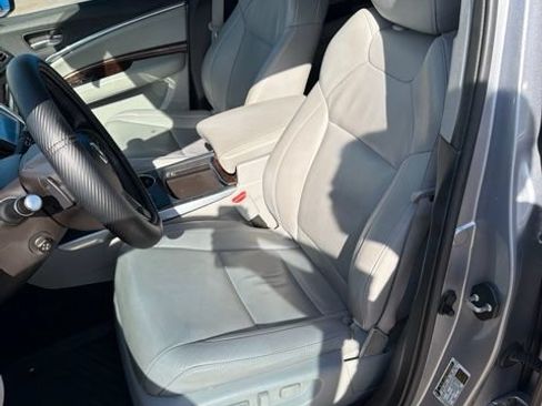 Used 2017 Acura MDX FWD image 12