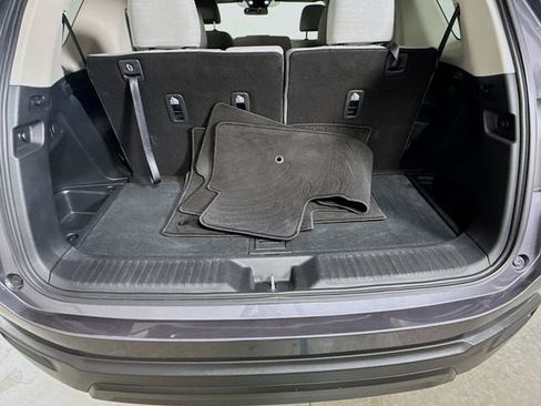 Used 2023 Honda Pilot LX image 24