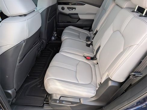 New 2025 Honda Pilot Touring image 31