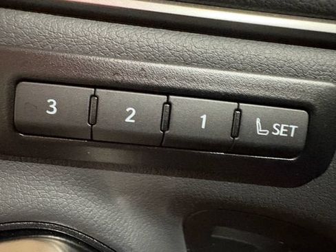 Used 2025 Lexus ES 350 w/ Premium Package FWD image 8