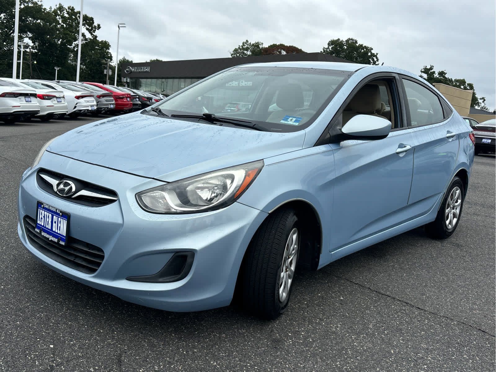 Used 2012 Hyundai Accent GLS FWD image 5