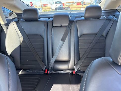 Used 2018 Ford Fusion SE w/ Equipment Group 201A image 15