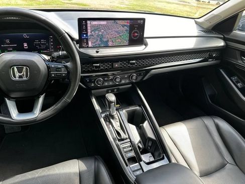 Used 2023 Honda Accord Touring image 29
