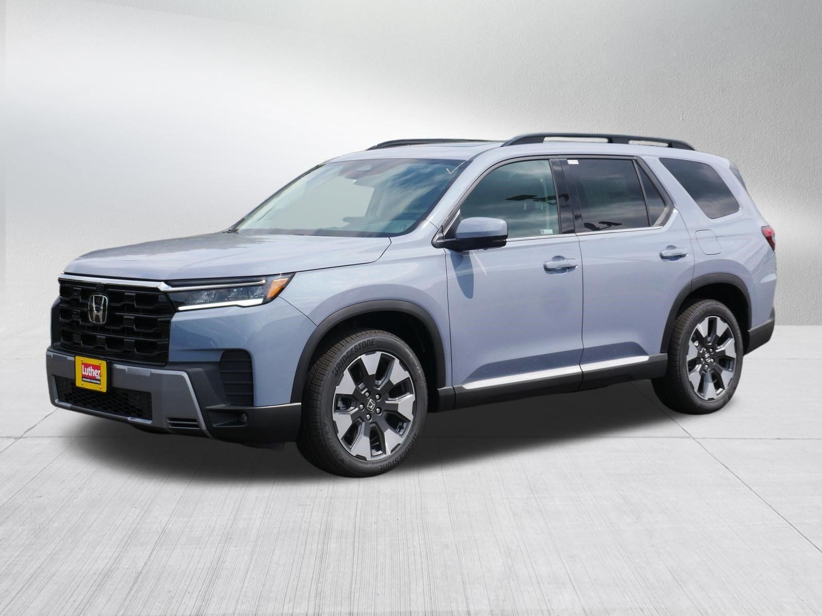 New 2026 Honda Pilot Touring image 3