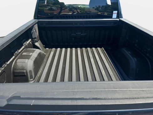 Used 2022 Chevrolet Silverado 1500 RST AWD/4WD image 12